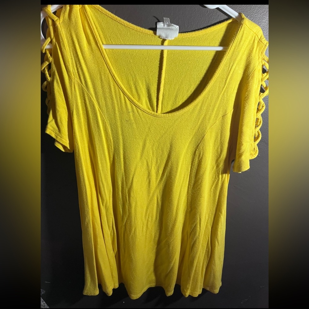 Women’s shirt
